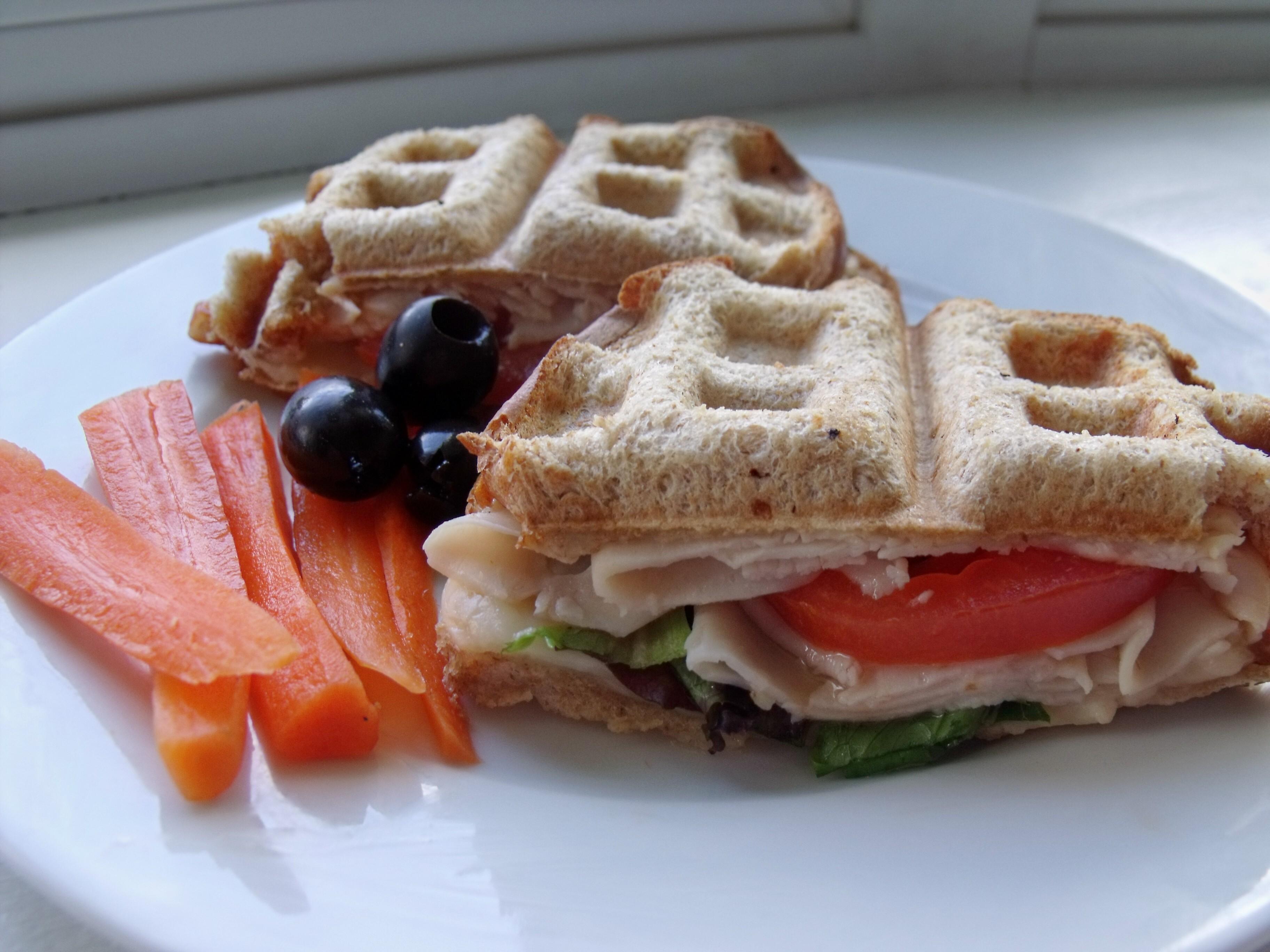 Freshly Pressed Waffle Sandwiches for #WeekdaySupper - Cindy's Recipes