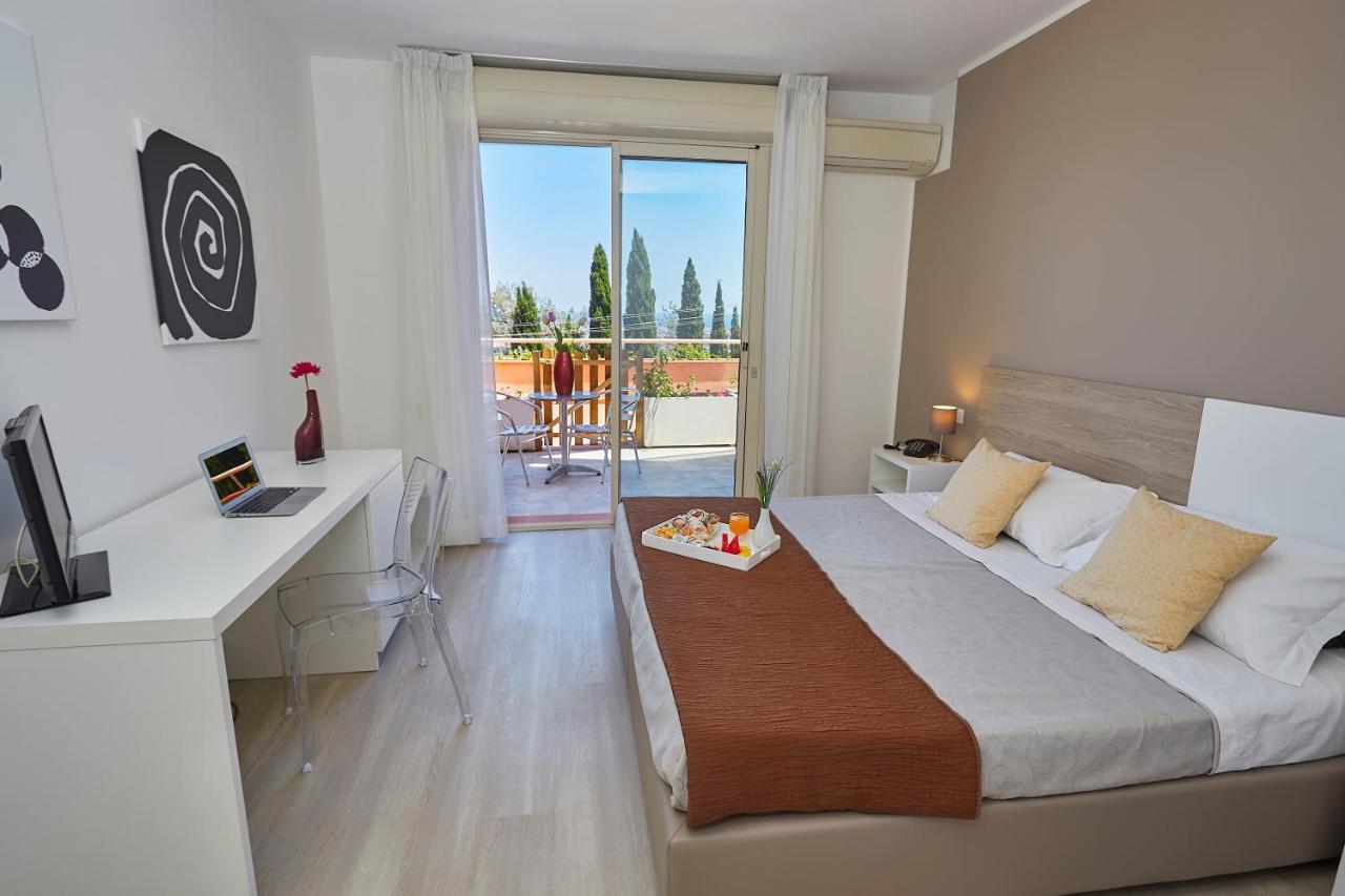 Standard Double or Twin Room with Partial View