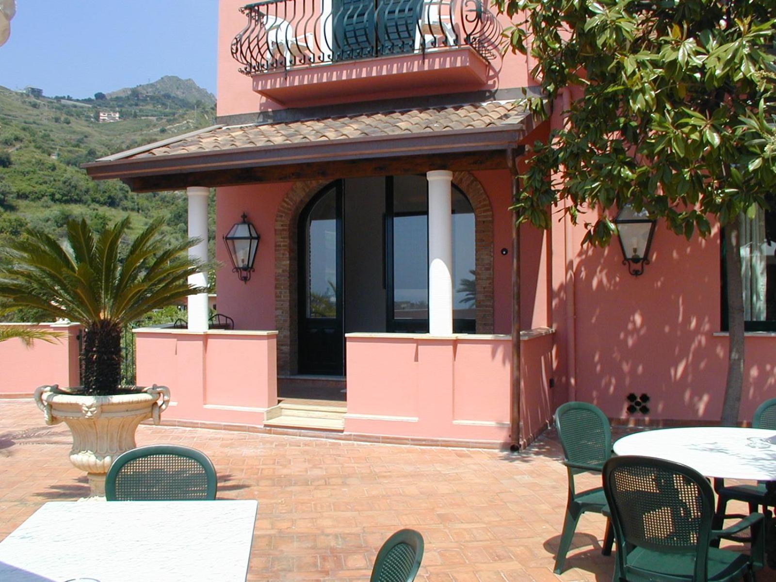 Suite Junior con terraza y vistas al mar