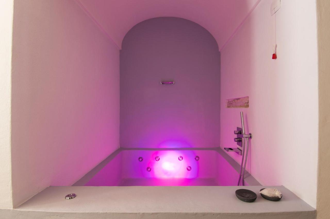 Deluxe Suite with Spa Bath,1211389333:JPEG