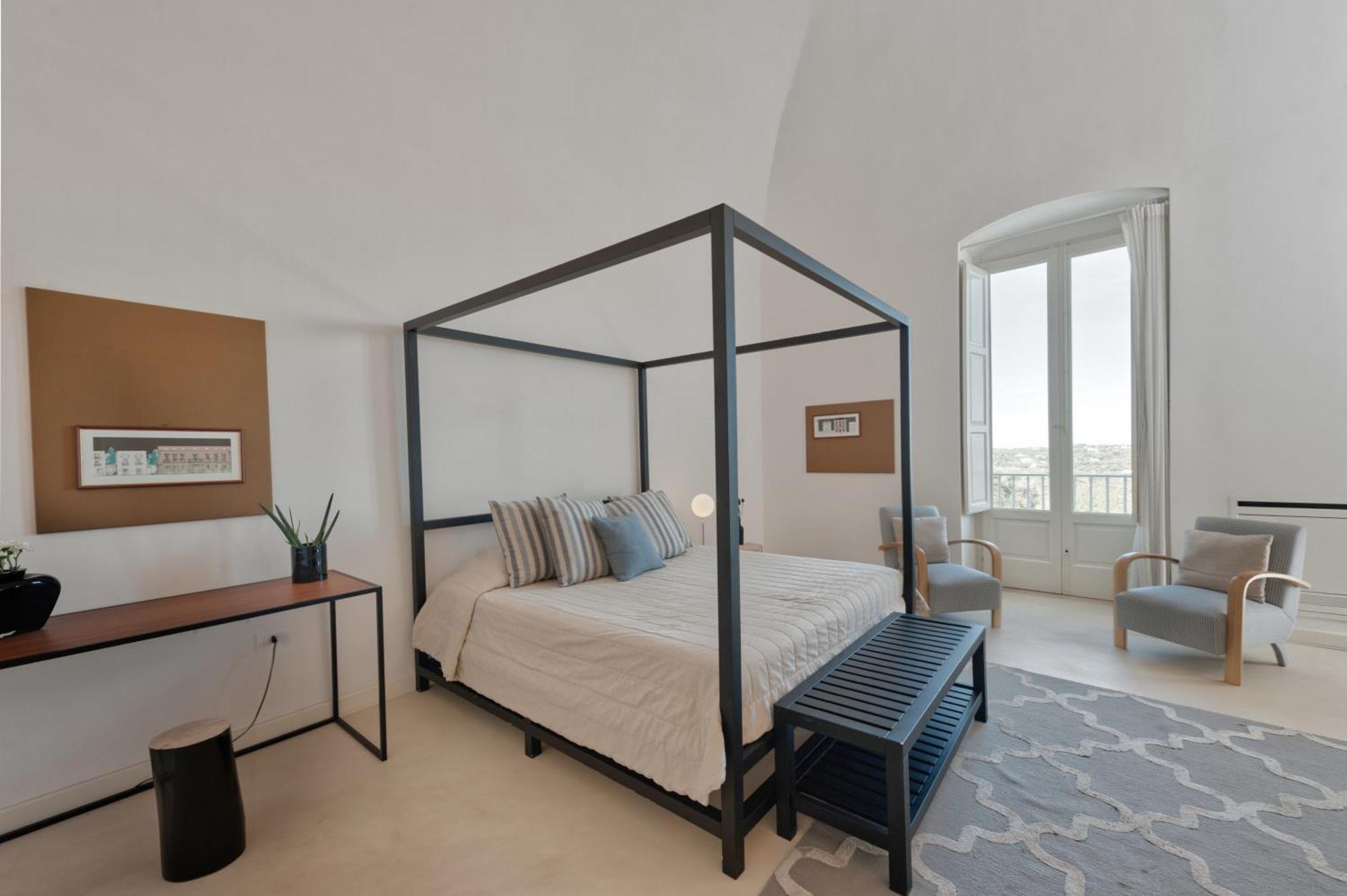 Deluxe Double Room with Balcony,1216301614:JPEG