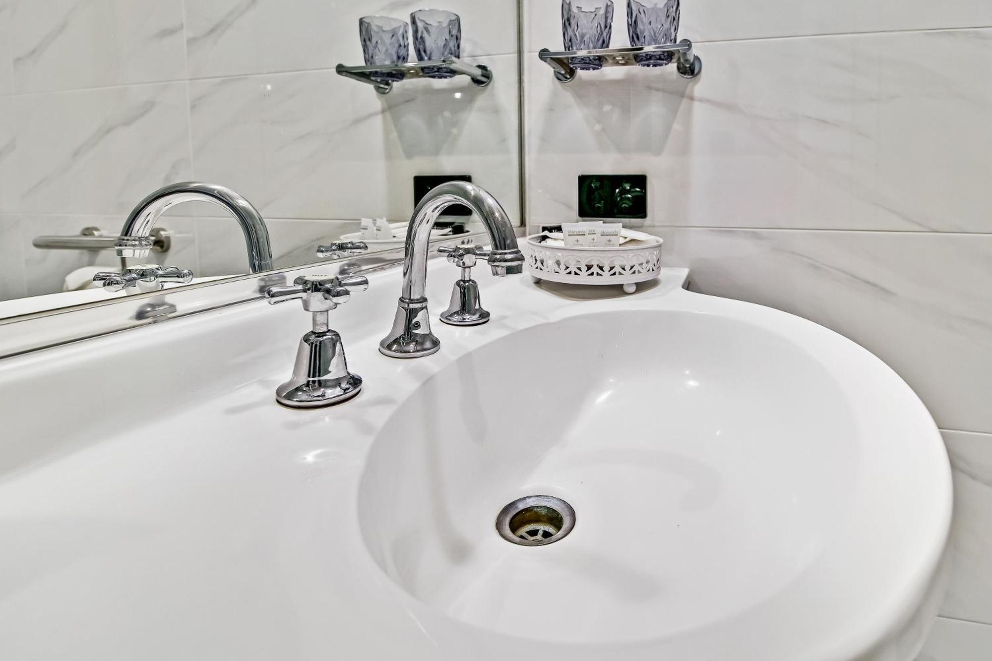Two-Bedroom Deluxe Apartment