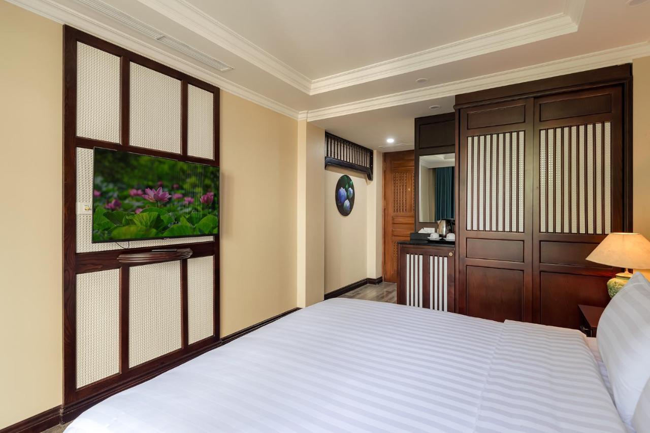 Junior Suite with Balcony,1317981121:JPEG