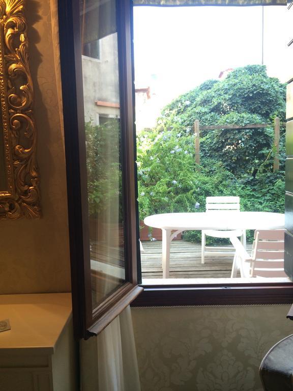 Doppel-/Zweibettzimmer mit eigener Terrasse