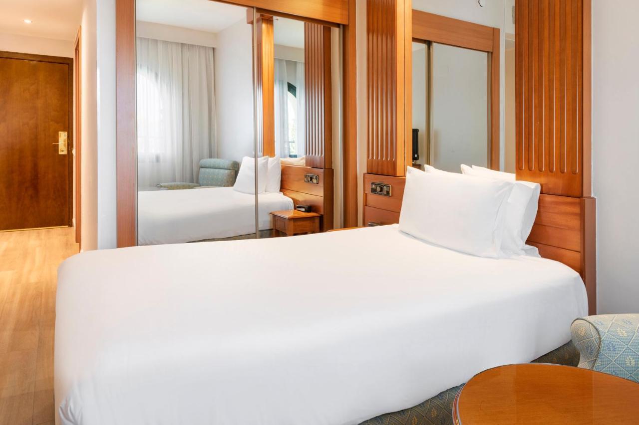 Single Room,1415770905:JPEG