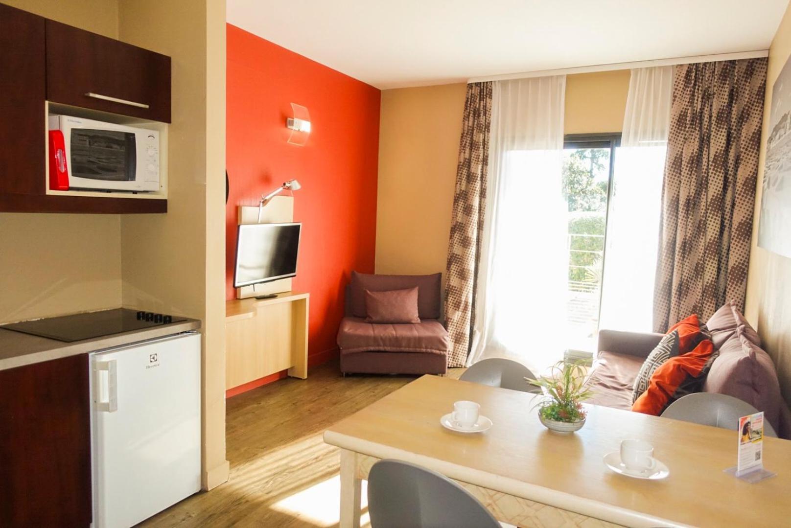 One-Bedroom Apartment,1649878744:JPEG