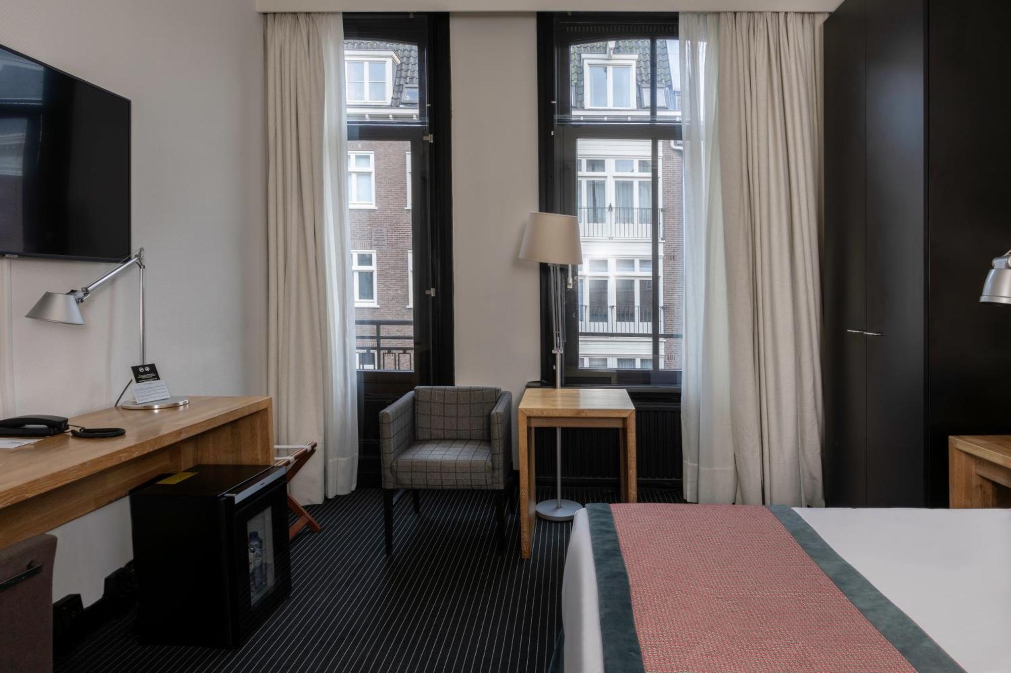 Quarto Superior com 2 Camas de Solteiro