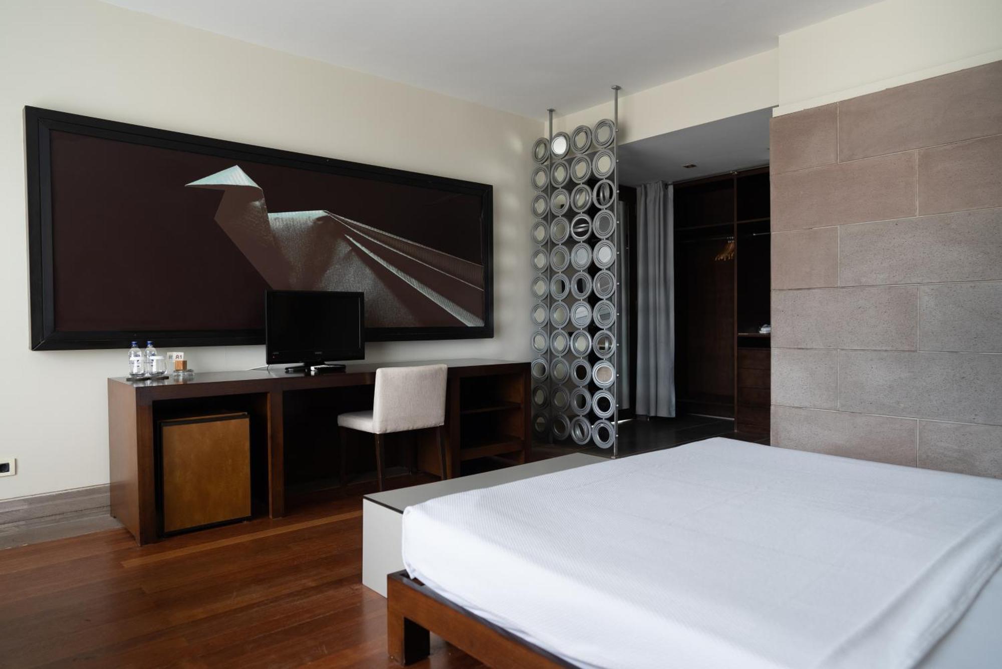 Deluxe Double Room with Garden View,1533303319:JPEG