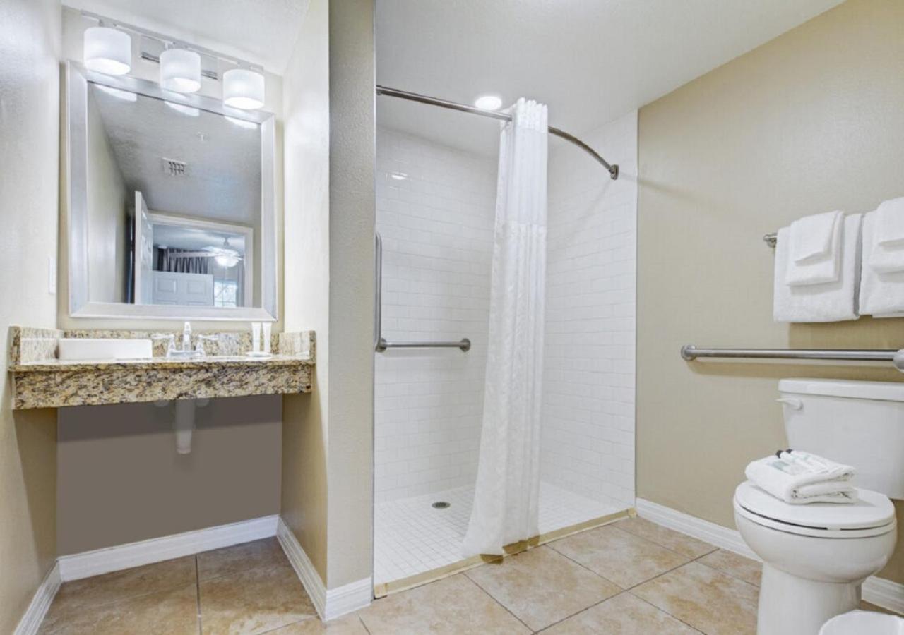 Accessible Two-Bedroom Condo,1540425421:JPEG
