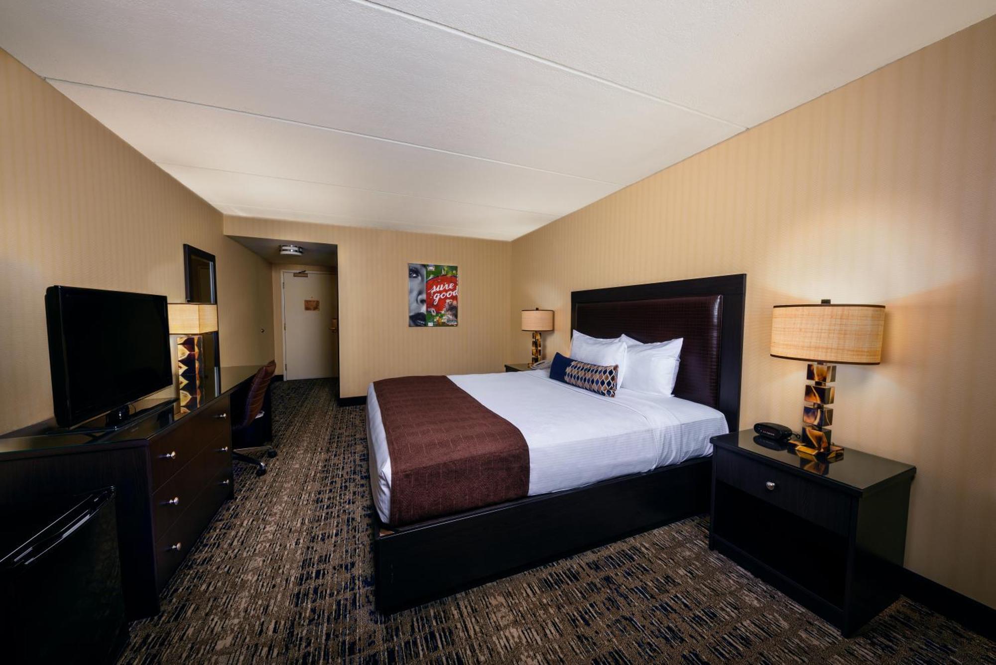 Deluxe Room - Bed Type Assigned at Check-In,1543917787:JPEG