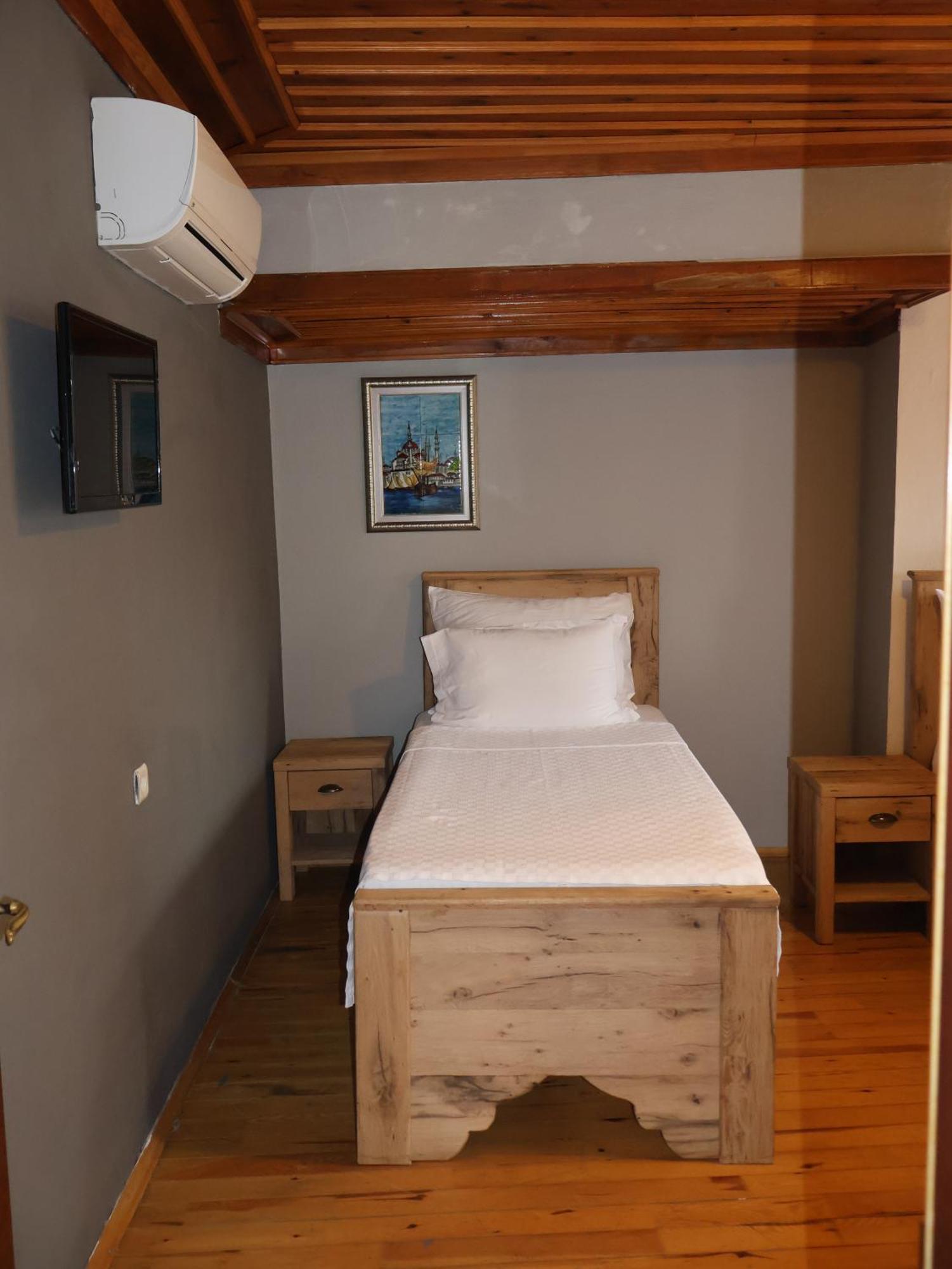 Deluxe Triple Room,1583681029:JPEG