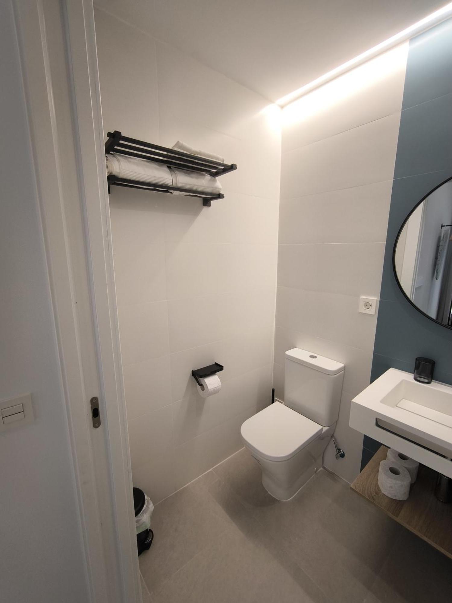 Studio with Balcony,1613626514:JPEG