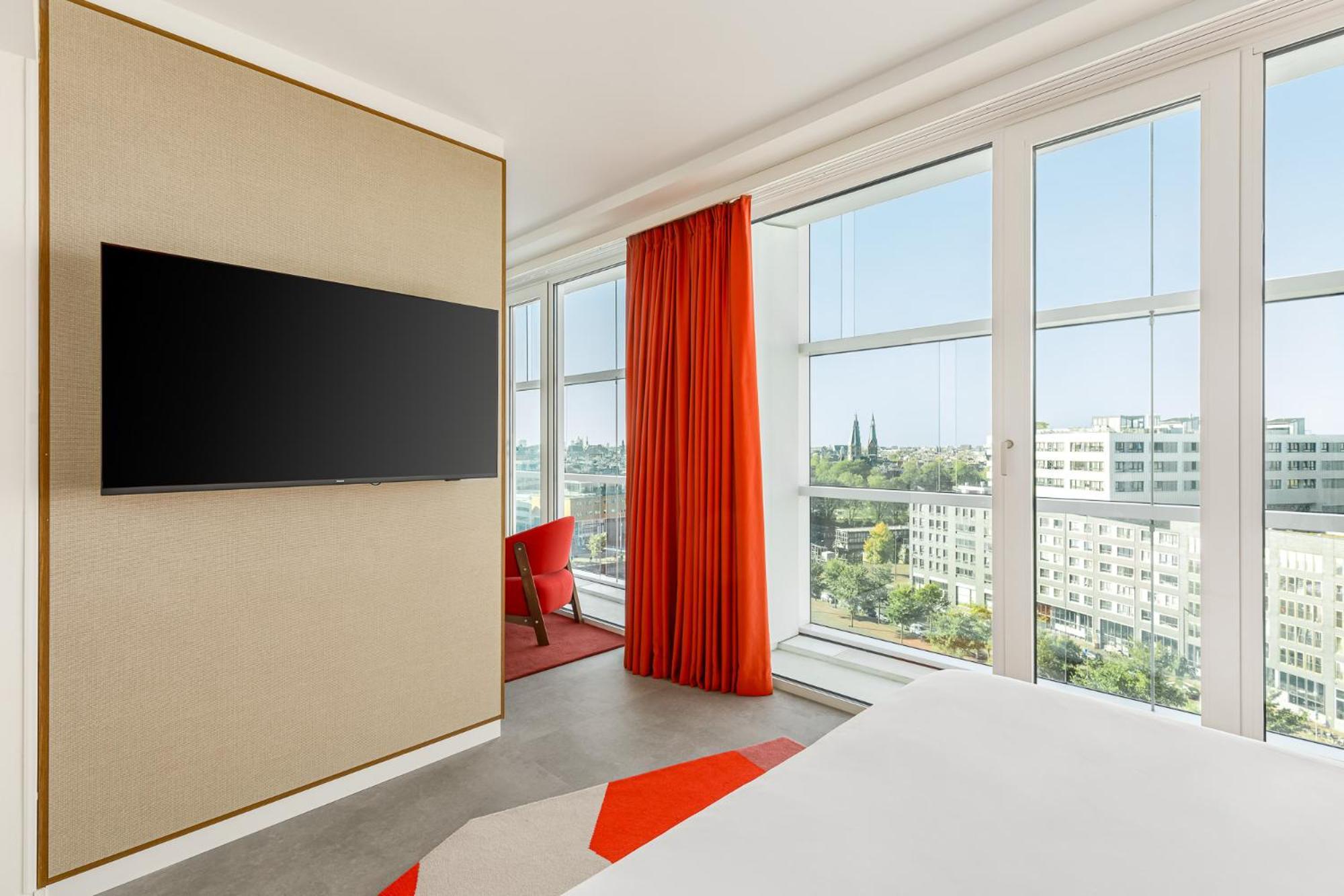 Executive Room,1627218724:JPEG