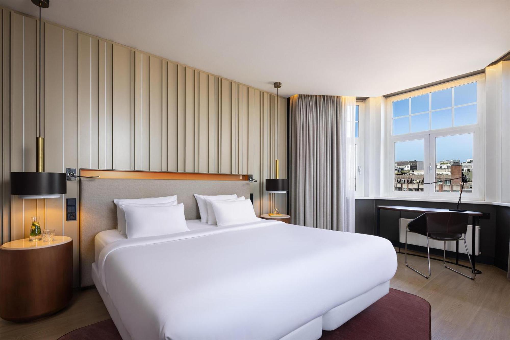 Junior View Suite Extra Bed,1697776609:JPEG