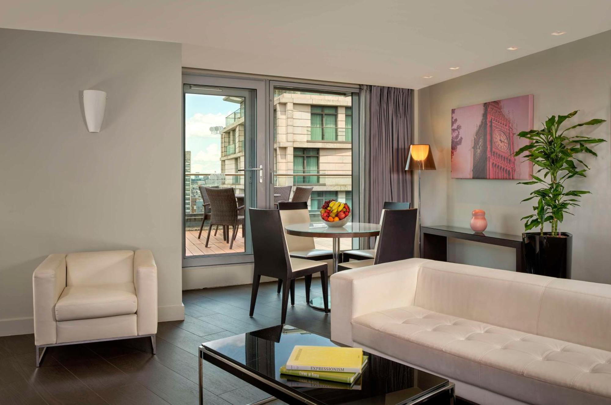 Suíte de 2 Quartos com Terraço (3 Adultos)