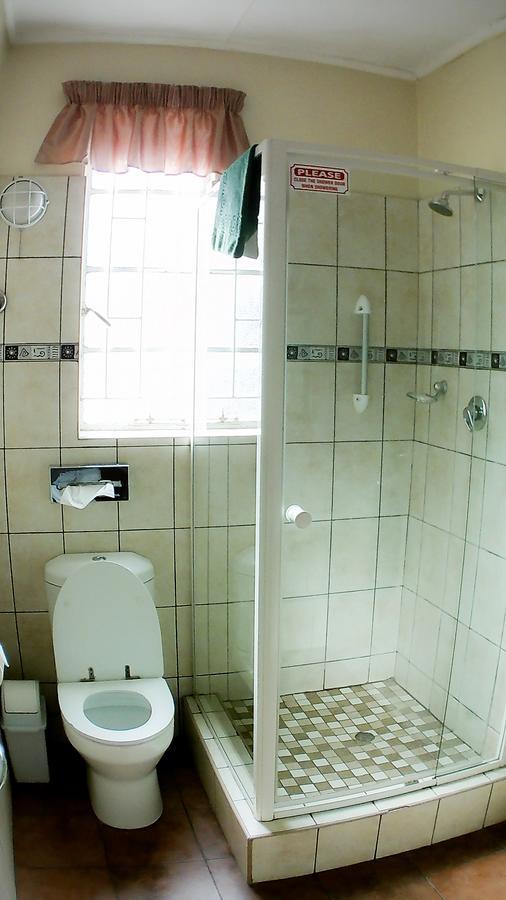 Double Room with Shower,538320282:JPEG