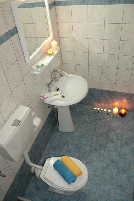 One-Bedroom Apartment,190116391:JPEG