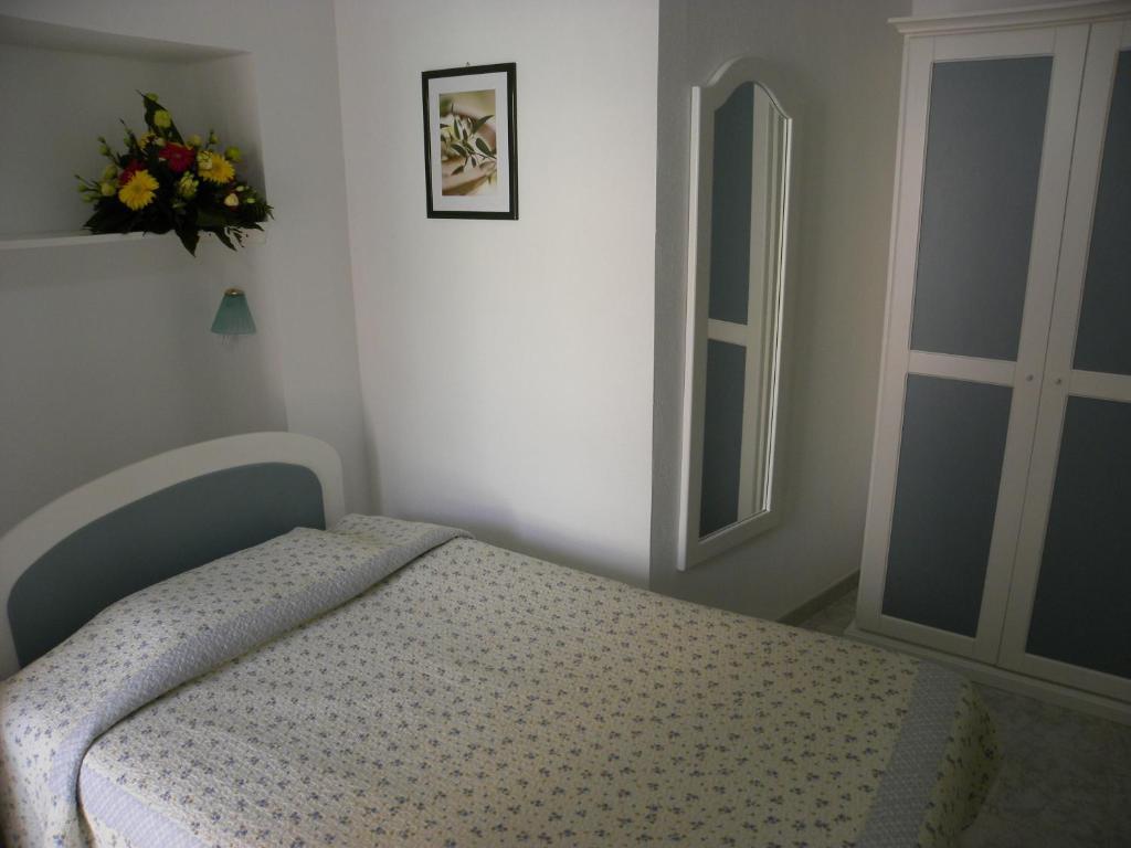 Standard Single Room,1589499260:JPEG
