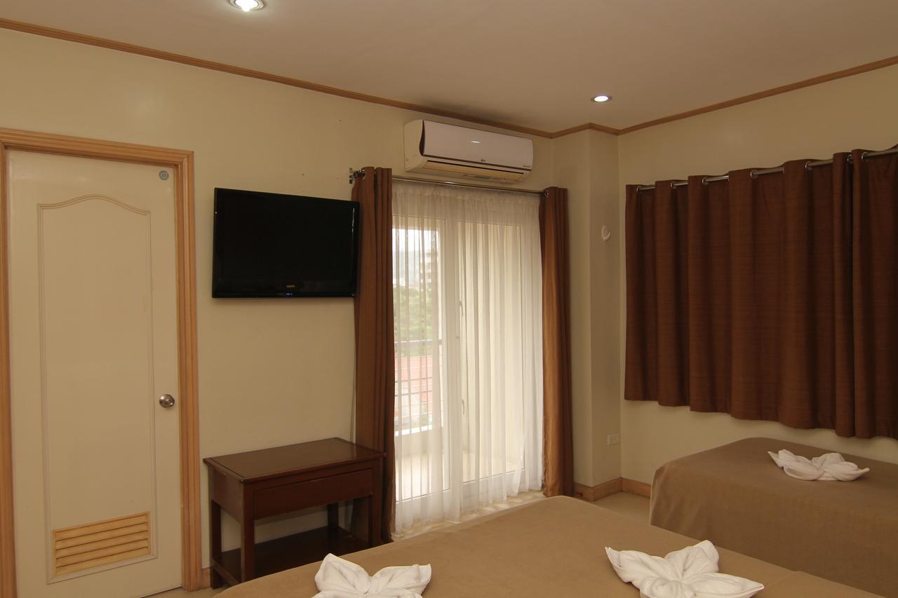 Superior Family Room,1026741292:JPEG