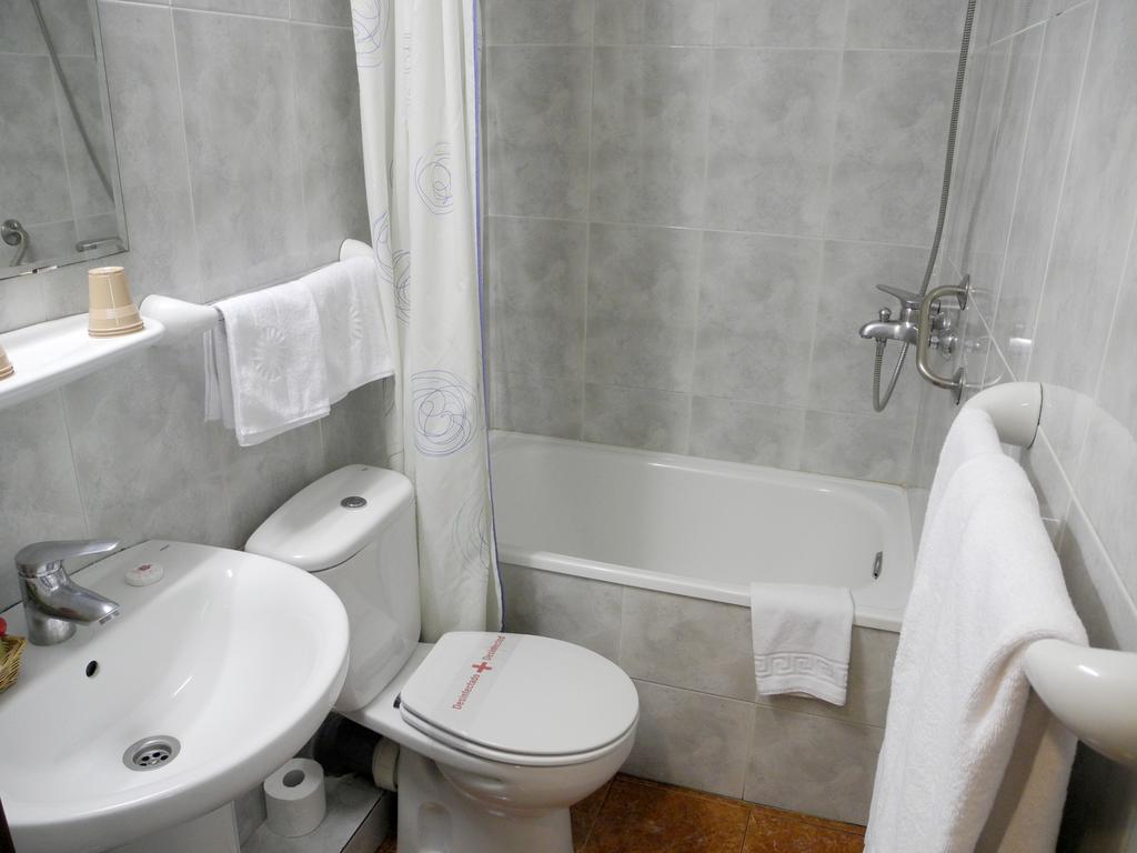 Double or Twin Room,78966090:JPEG