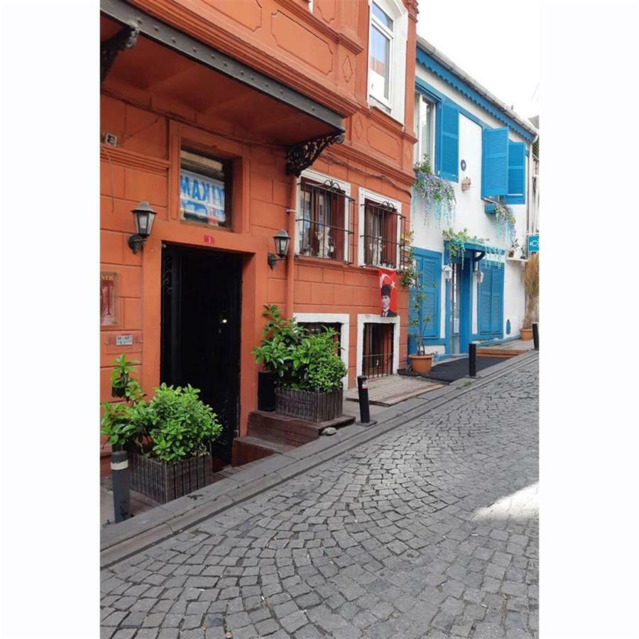 Double Room with Balcony (2 Adults + 1 Child)