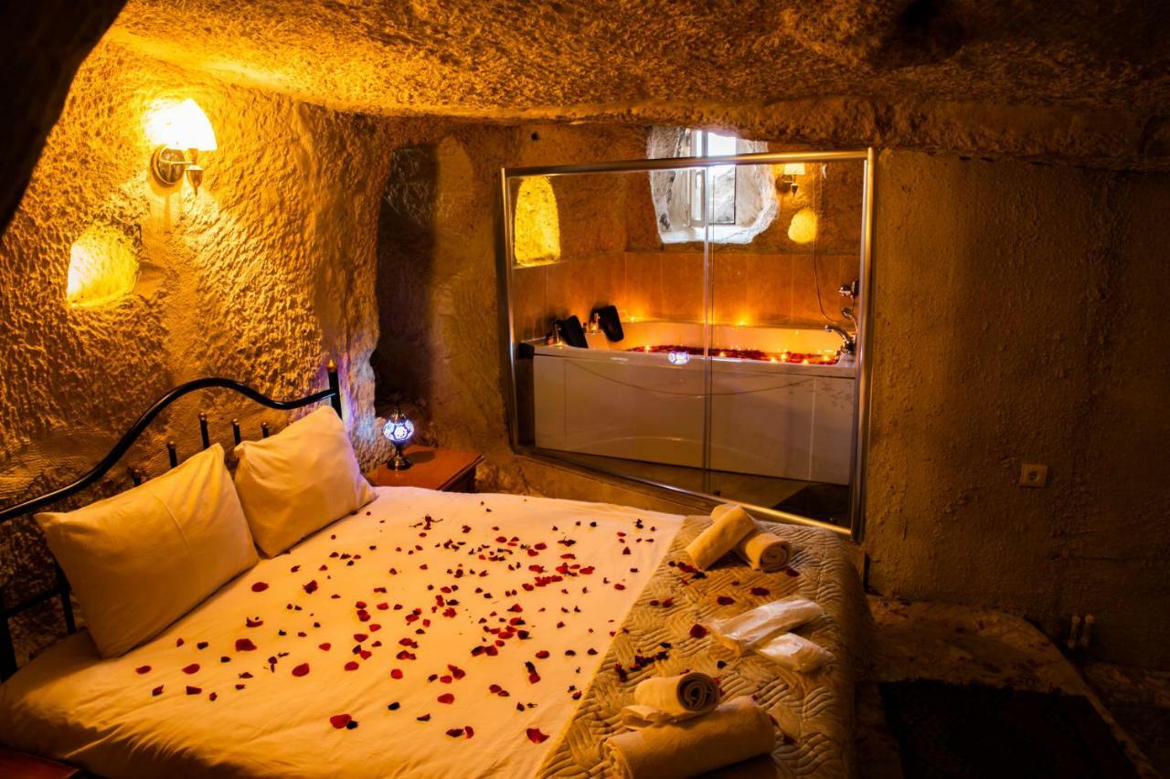 King Suite with Spa Bath