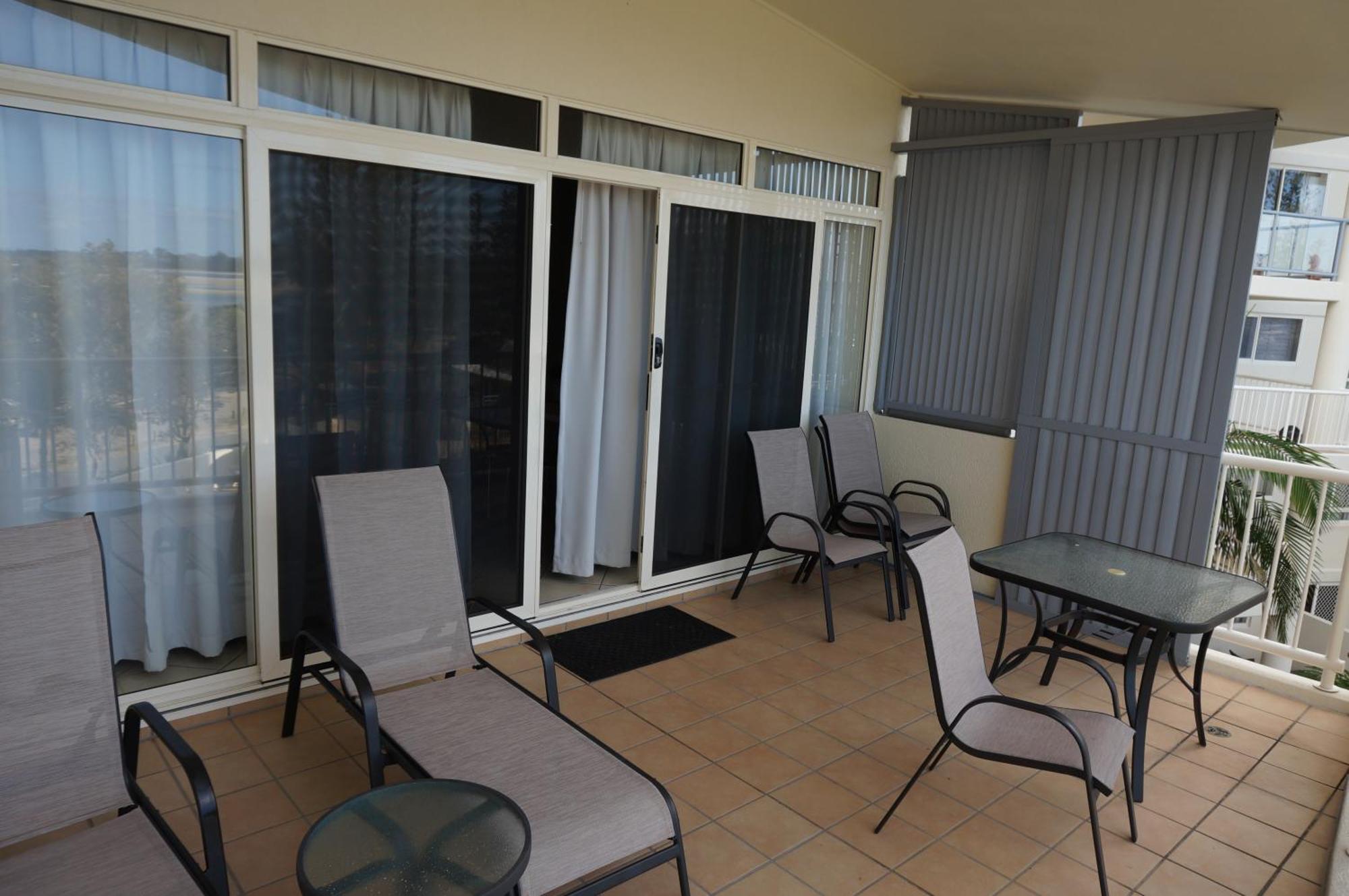 Two-Bedroom Apartment,825793550:JPEG