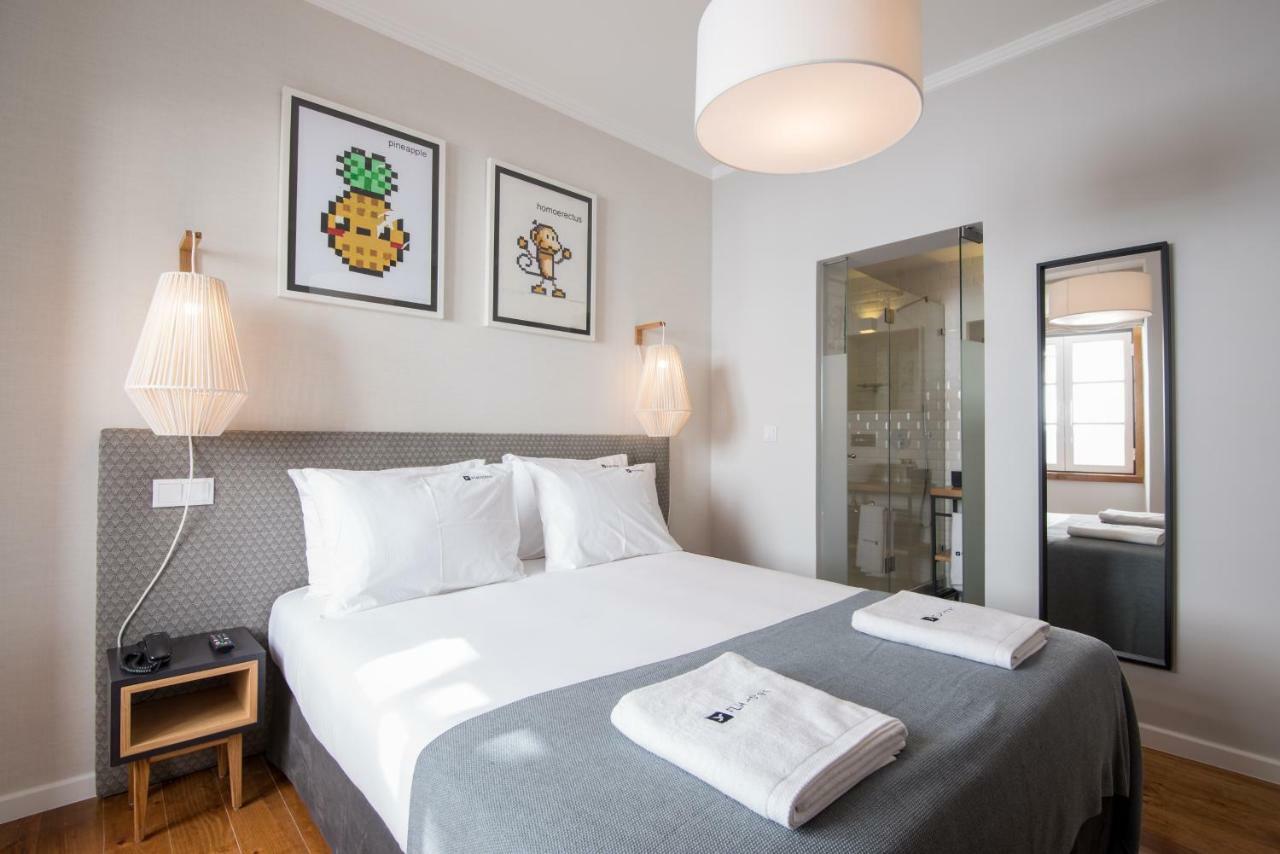 Small Double Room Interior View,847784219:JPEG