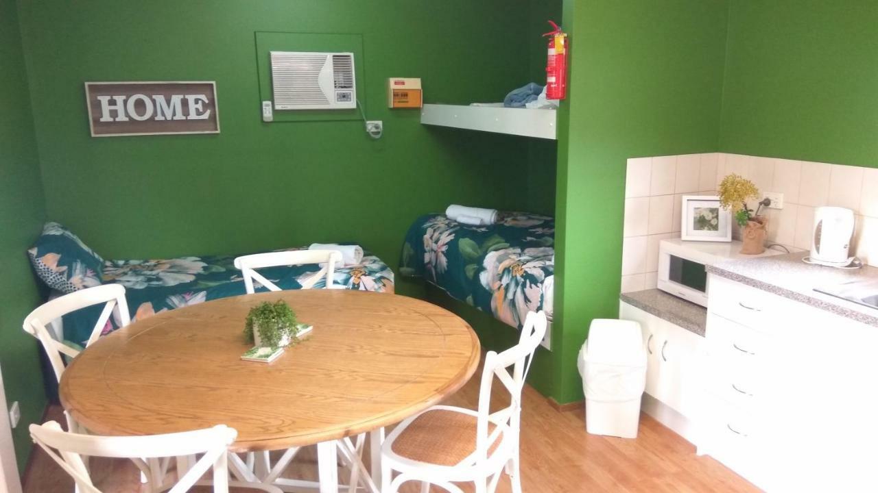 Family Cottage,905908642:JPEG