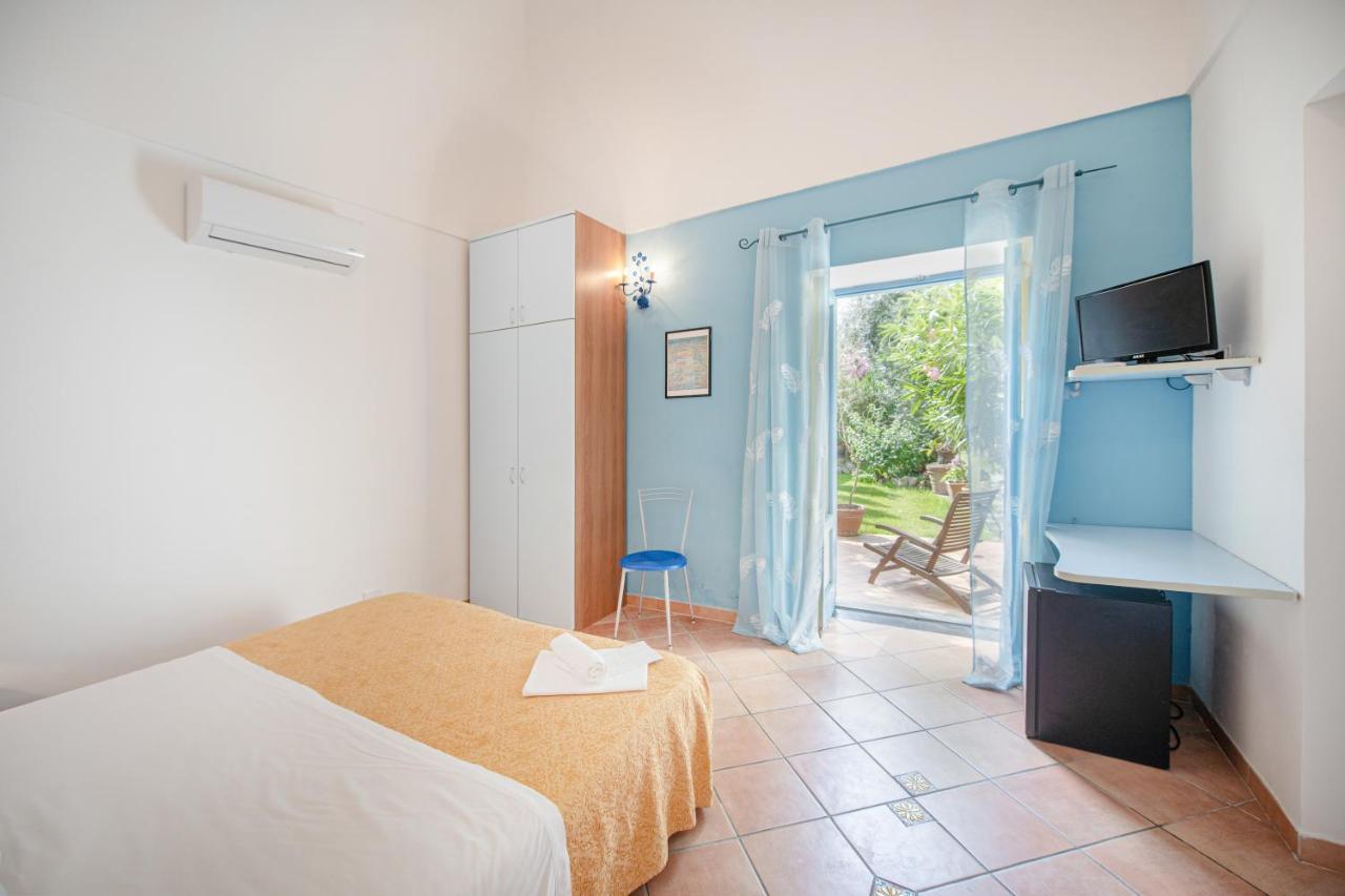 Double Room with Terrace,925585573:JPEG