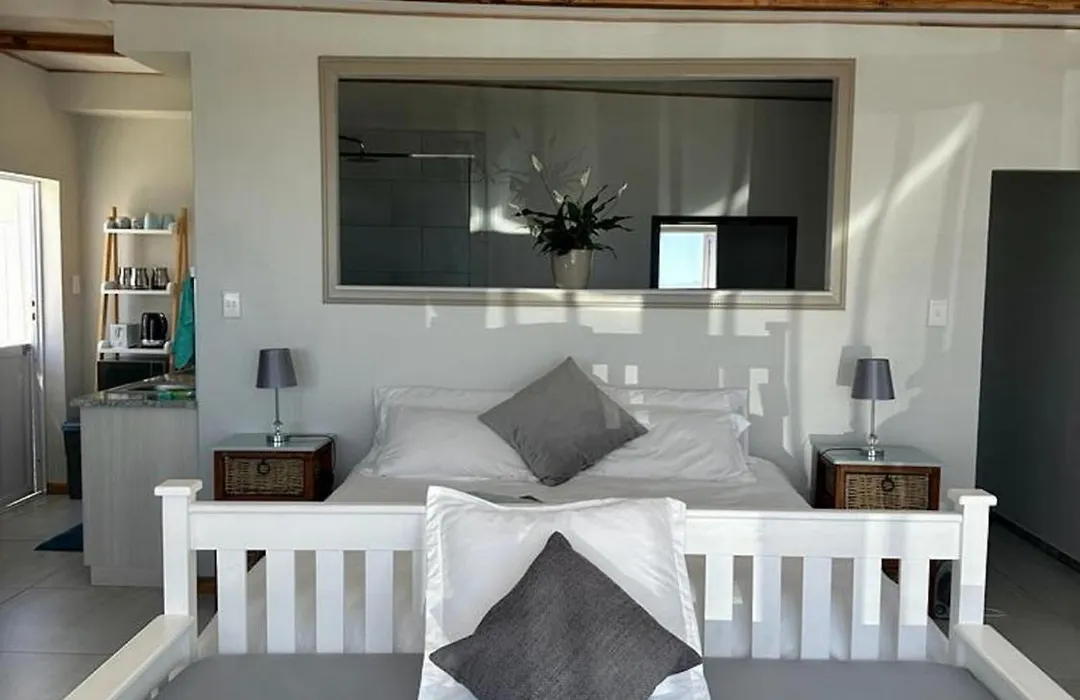 Blue Bay Studio Bayview-1