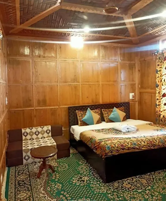 Hotel Kashmir Heaven-1