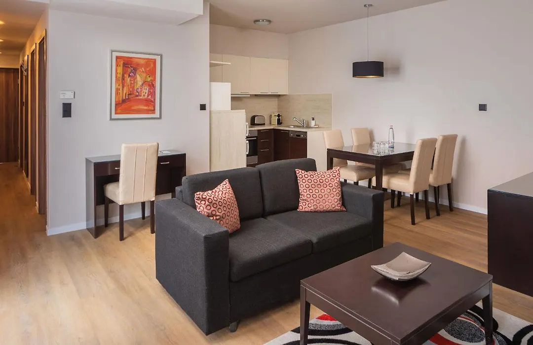Escala Hotel&Suites-1