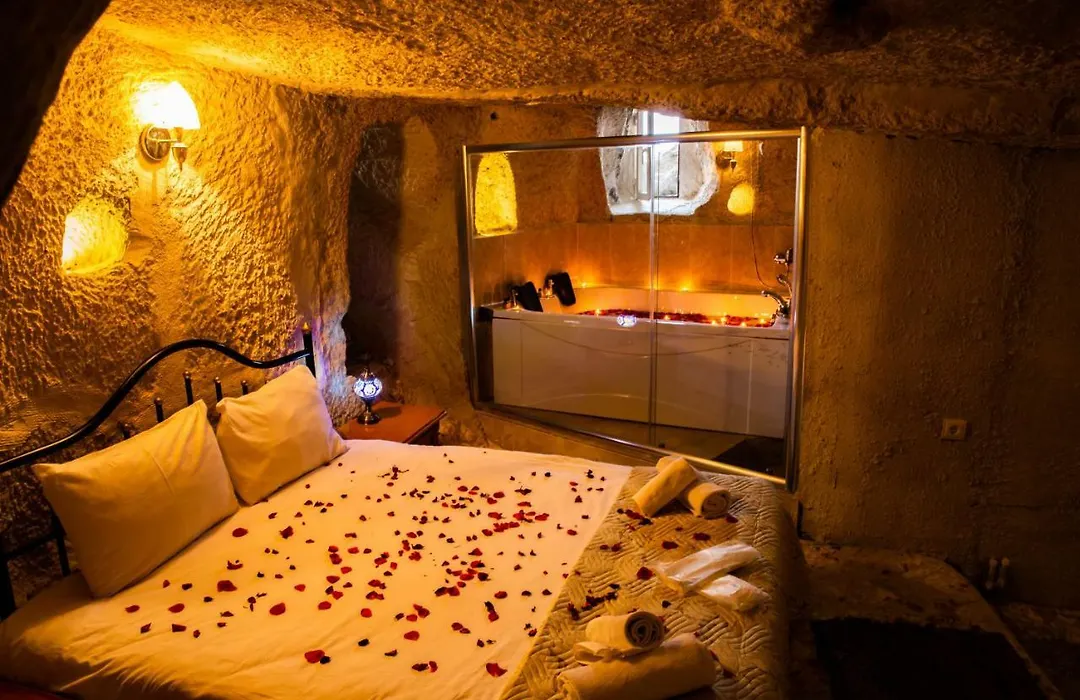 Unicorn Cave Hotel-1