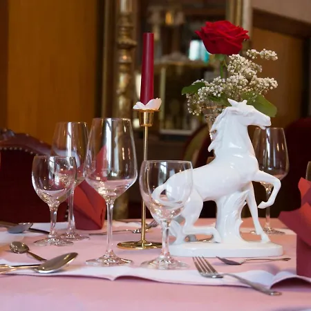 Hotel zur Post - Burg an der Mosel-3