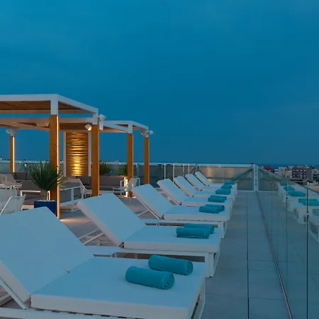 L'Azure Hotel 4* Sup-3