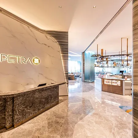 Regala Skycity Hotel By Regal Hotels-3