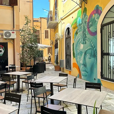 Cortile dei Giusti - Combo Guesthouse-3