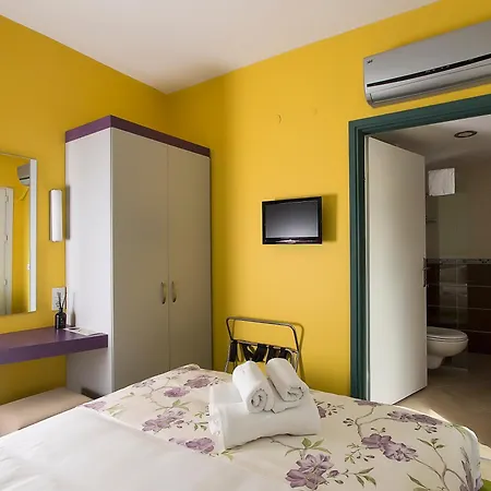 Mini Harem Hotel-3