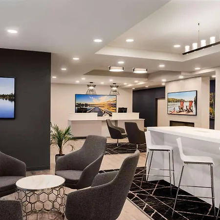 Microtel Inn & Suites By Wyndham Aurora-2