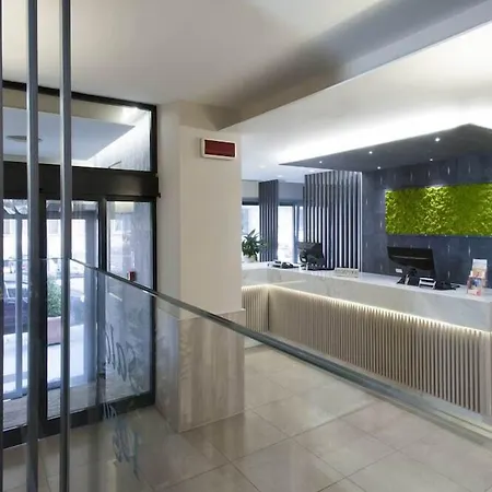 Hotel Gamma-2