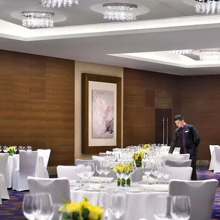 Mövenpick Hotel Jumeirah Beach-3