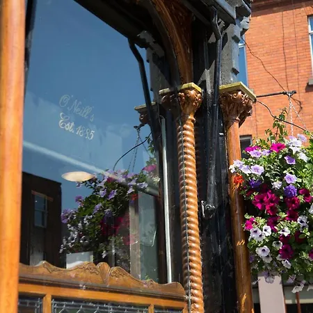 O'Neills Victorian Pub & Townhouse-2