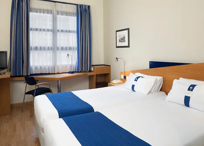 Holiday Inn Express Ciudad De Las Ciencias By Ihg Valenza