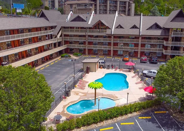 Best Gatlinburg Hotels For Families With Kids