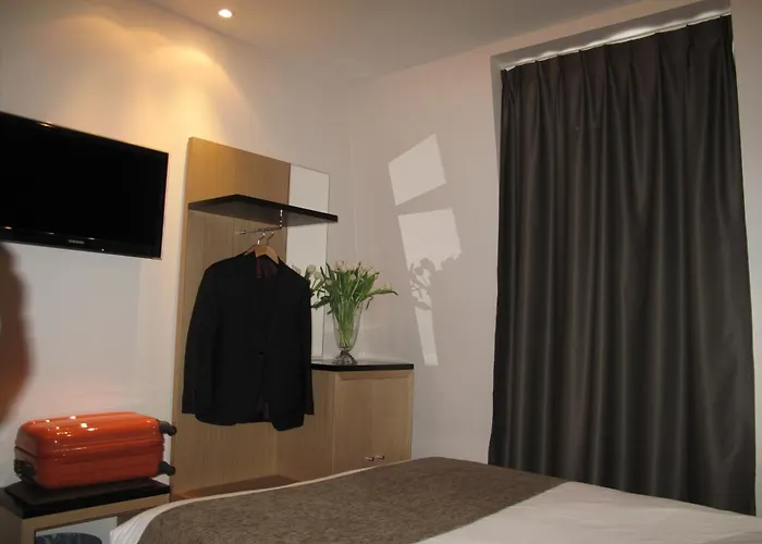 Source Hotel París