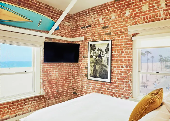 Venice V Hotel