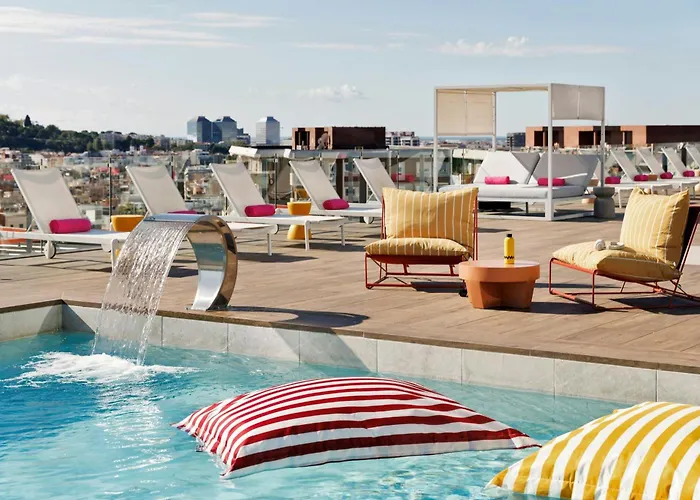 Moxy Barcelona Hotel