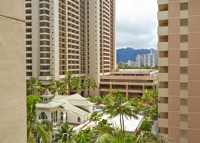 Hilton Hawaiian Village Waikiki Beach Resort