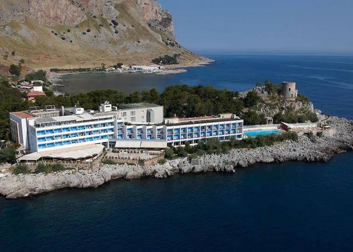Hotel sulla spiaggia a Palermo
